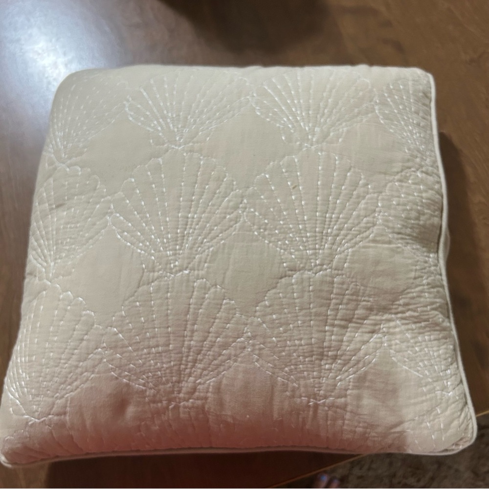 Coastal Collection Sea Shell Pillow 20"